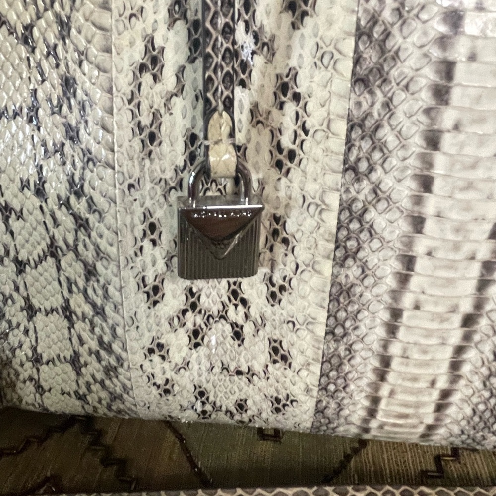 Michael Kors REAL Snakeskin Tote and Wallet Set - Picture 8 of 15